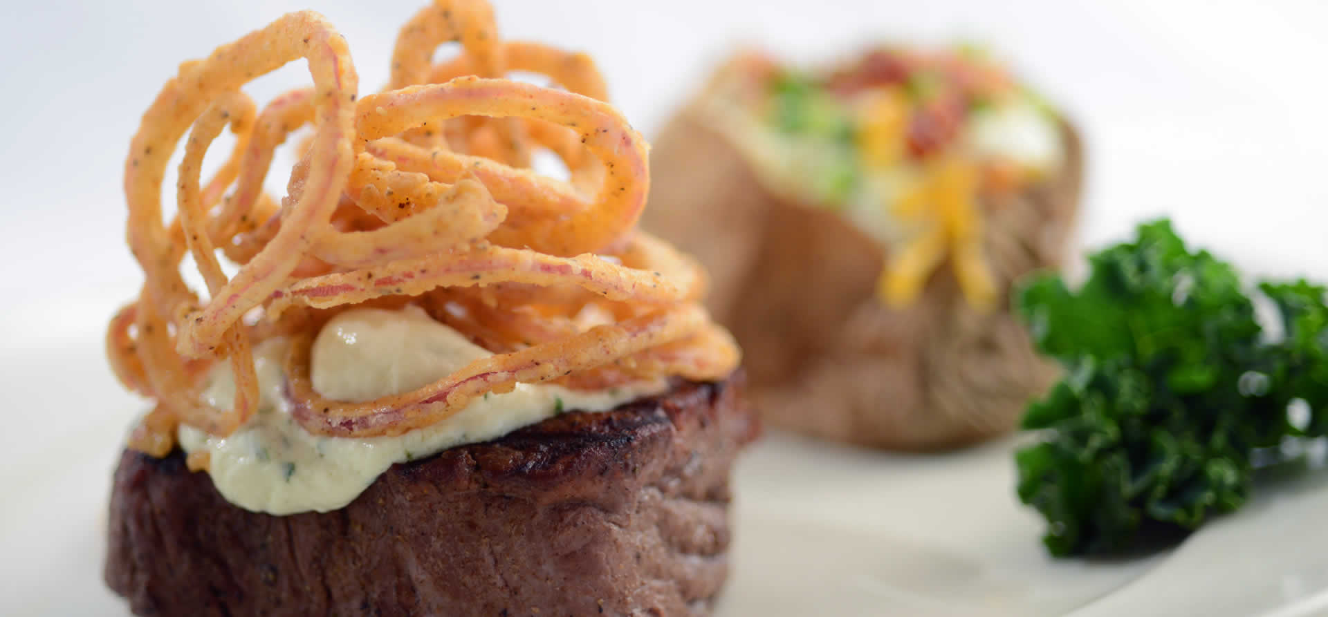 Elegant Evenings in Sarasota: Discovering Premier Steak and Seafood Destinations
